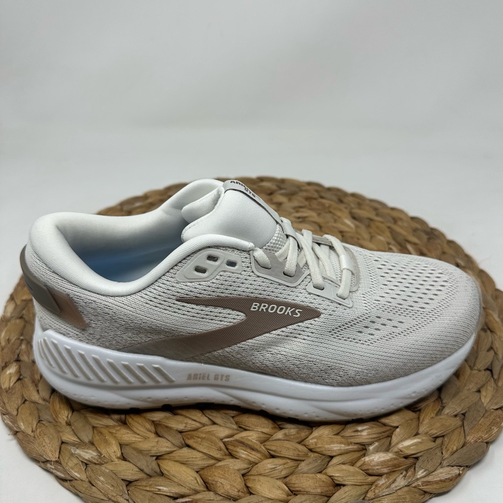 BROOKS Ariel GTS 24 Running Shoes Coconut Chateau Portabella Size 7.5 Women's